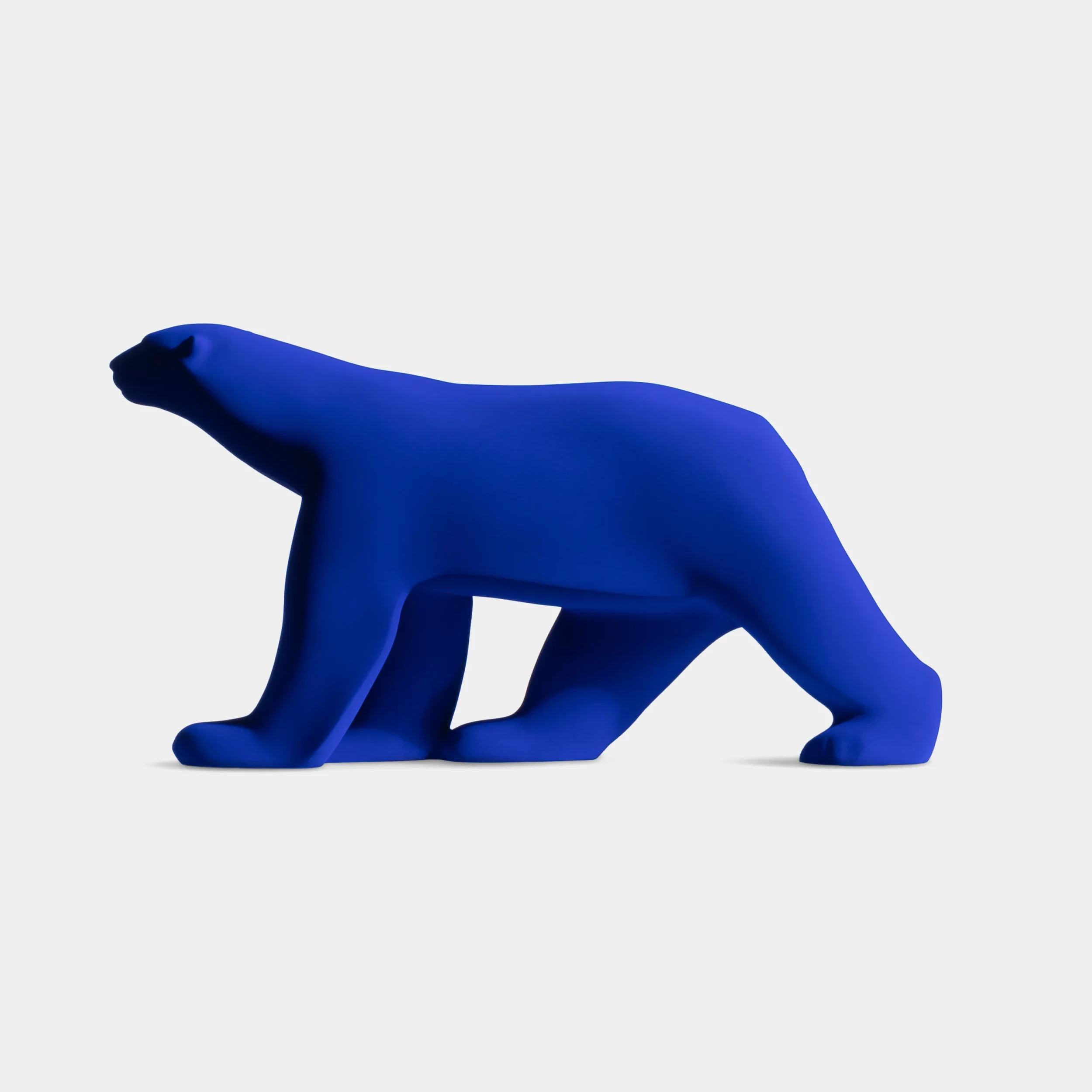 Edition rare et limitée de l'ours Pompon édition Yves Klein vue flan gauche